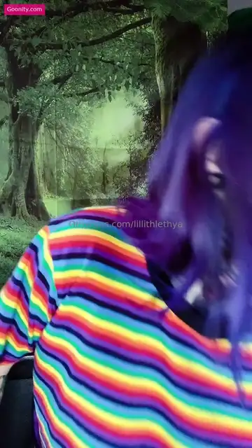 Goth M0mmy Lilli video 12