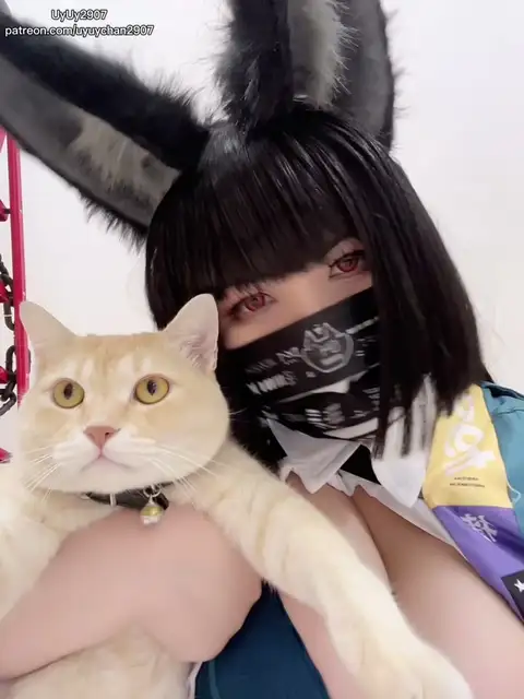 Uy Uy - Extra Thicc Princess - NO NUDE video 7