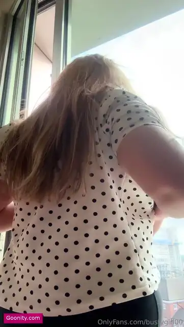 KELLY MELONS  video 1