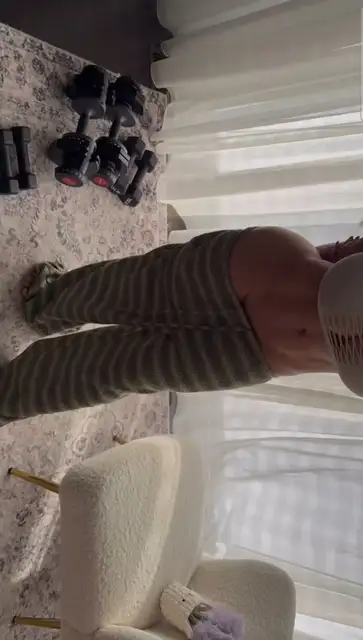 Louisa Khovanski video 2