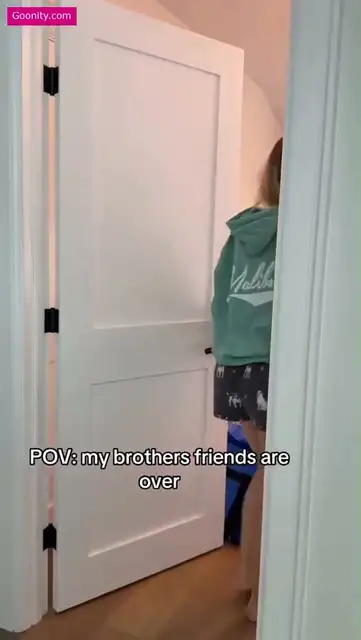 Bronwin Aurora video 14