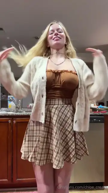 Chloe Cream video 11